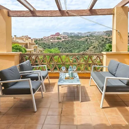 Apartment 1 Bed Penthouse In Calahonda *