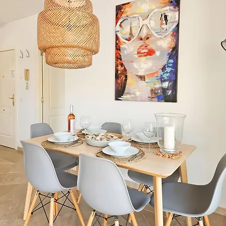 1 Bed Penthouse In Calahonda דירה *